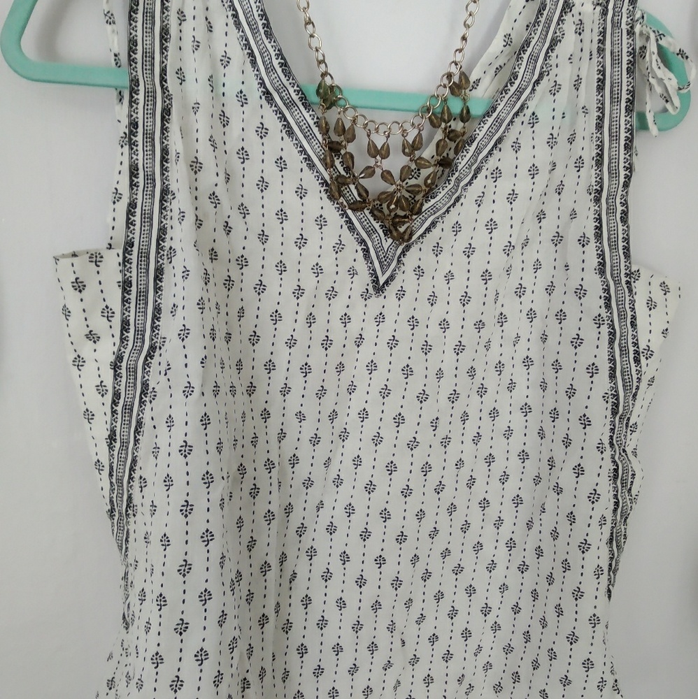 Ann Taylor Loft 100% cotton blouse.
